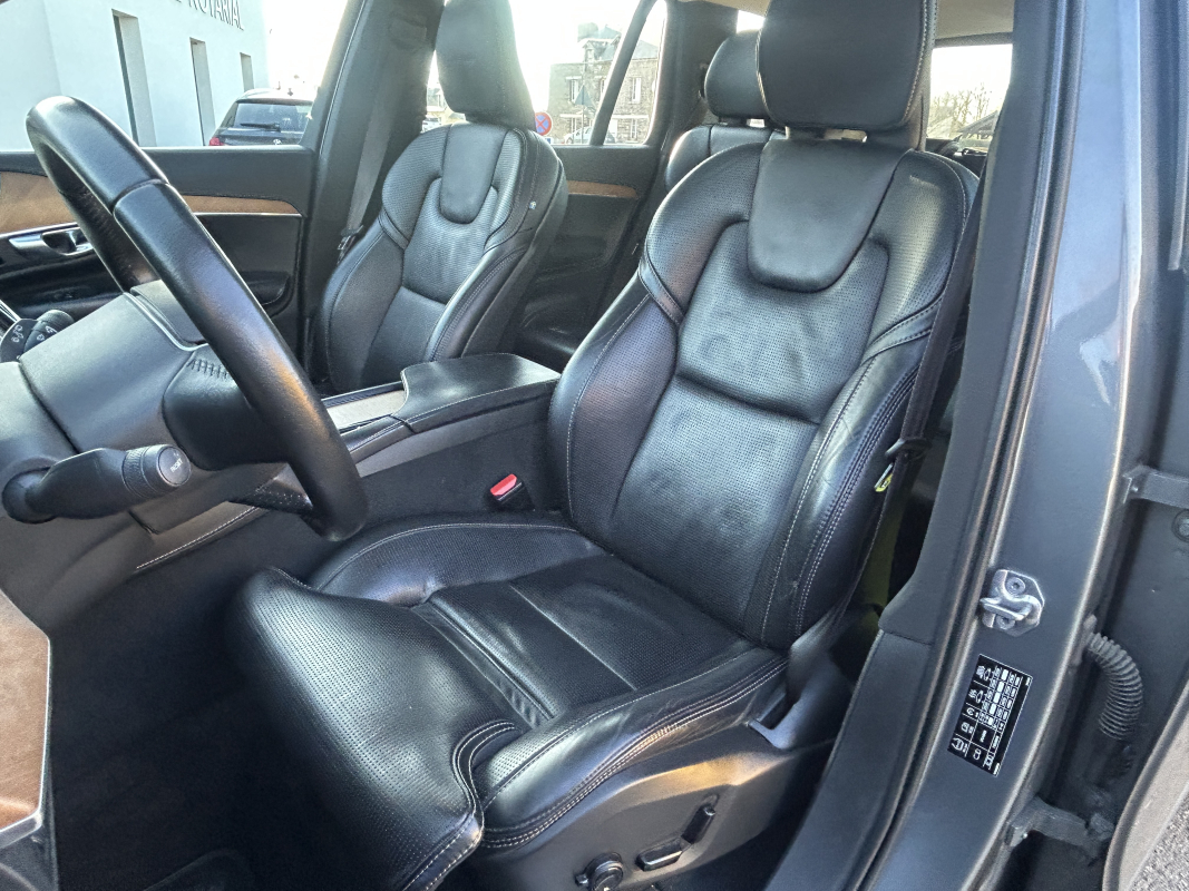 Volvo XC90 — 8