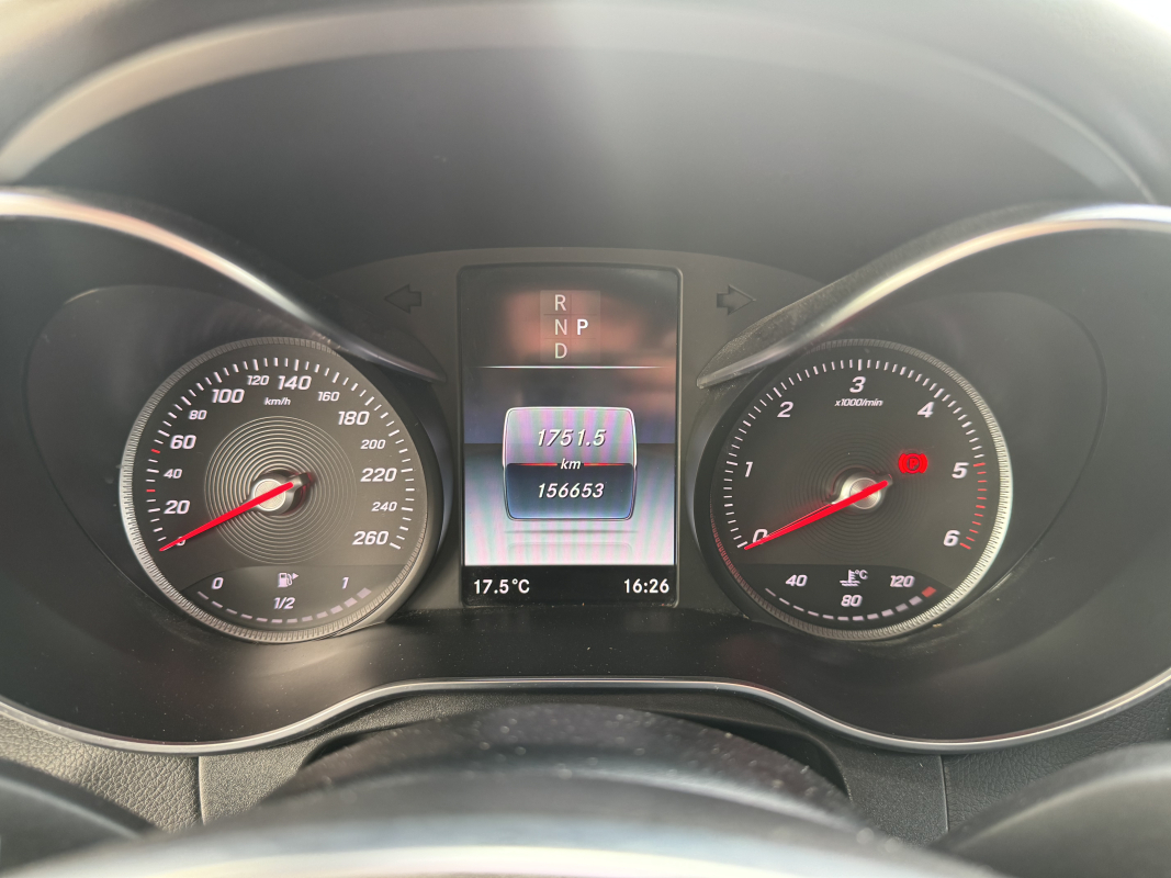 Mercedes GLC — 15