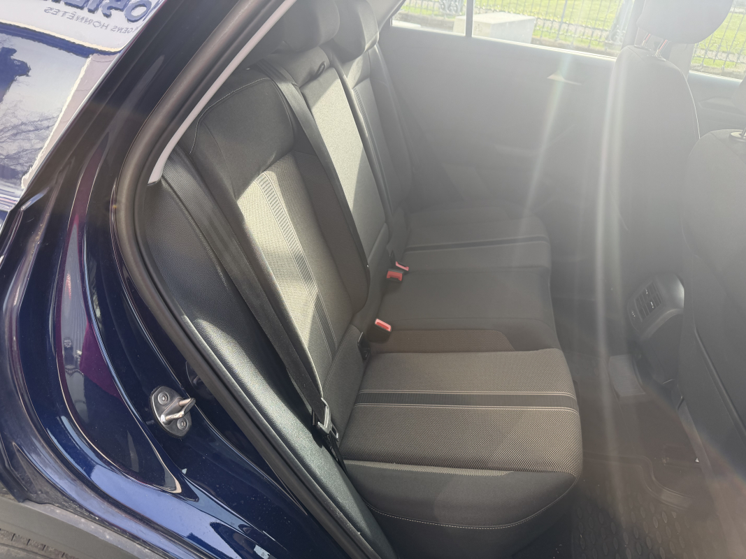 Volkswagen T-roc — 15
