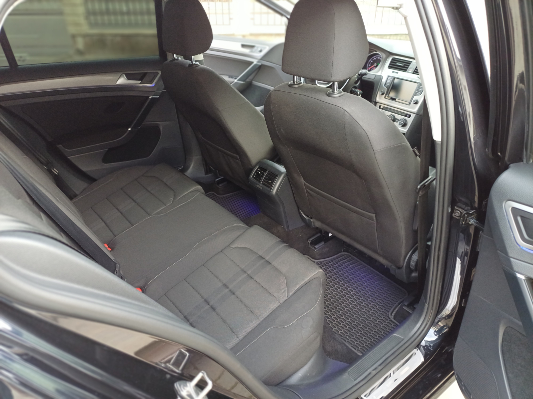 Volkswagen Golf — 21