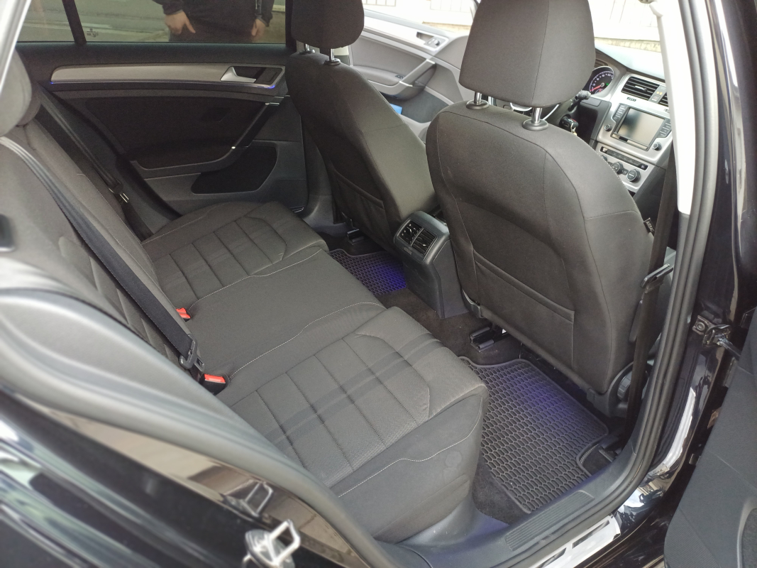 Volkswagen Golf — 34