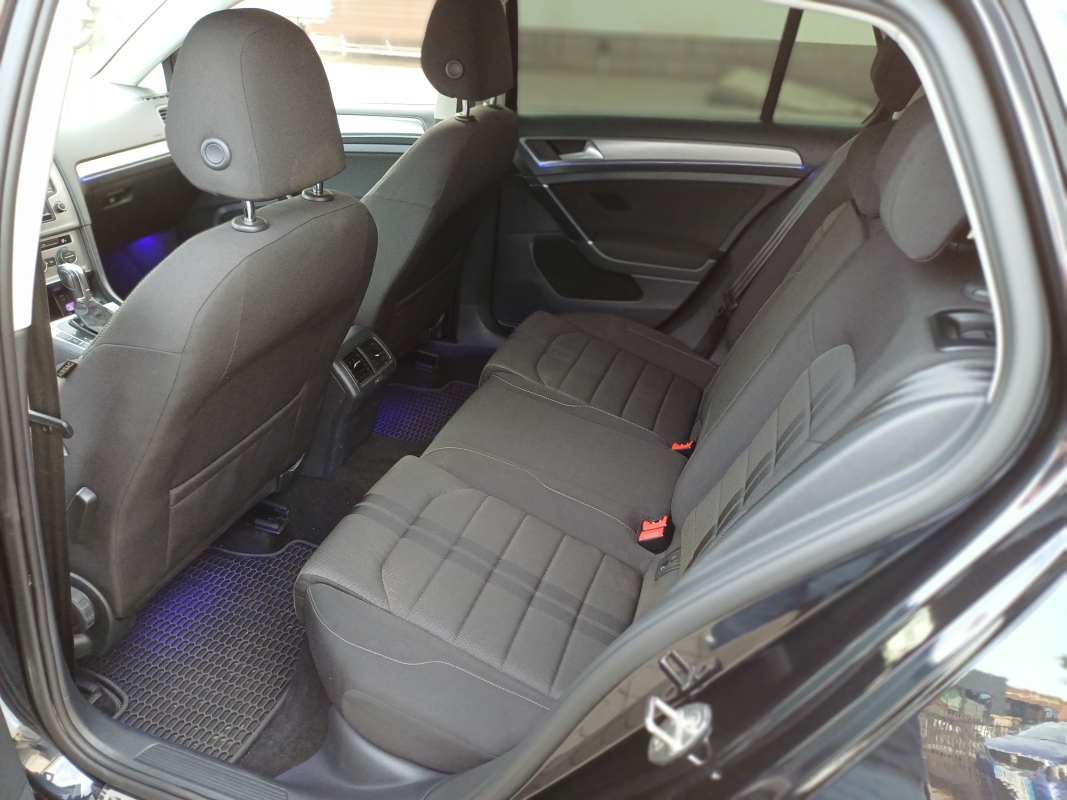 Volkswagen Golf — 20