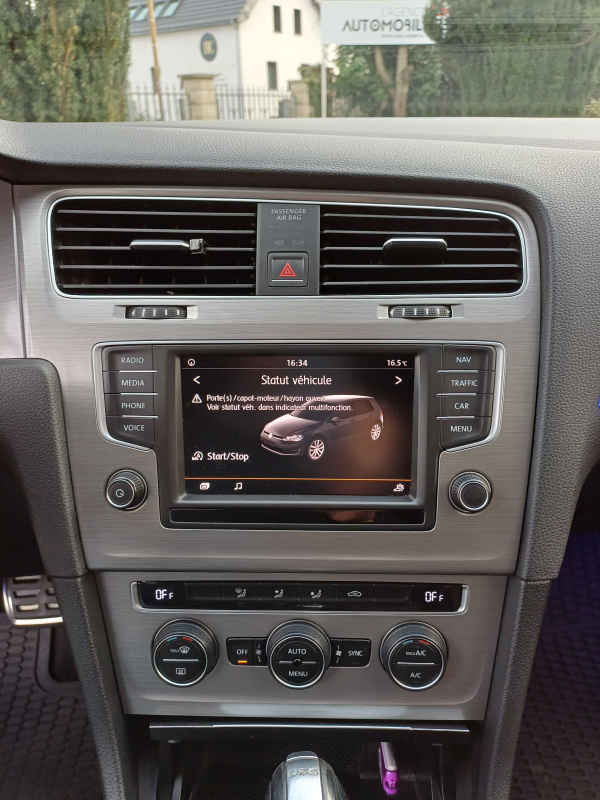 Volkswagen Golf — 17
