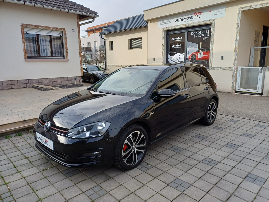 Volkswagen Golf — 32