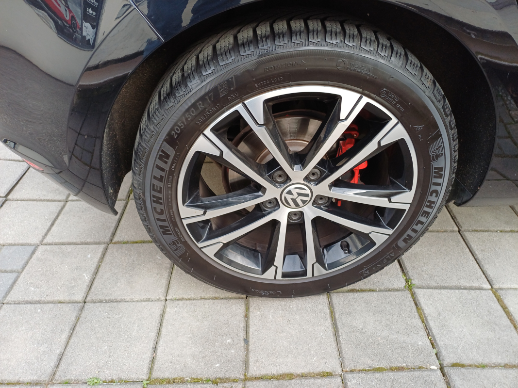 Volkswagen Golf — 27