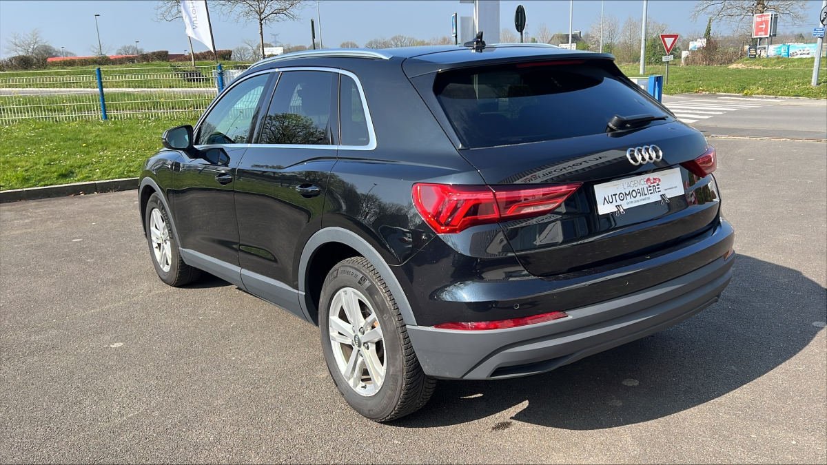 Audi Q3 — 13