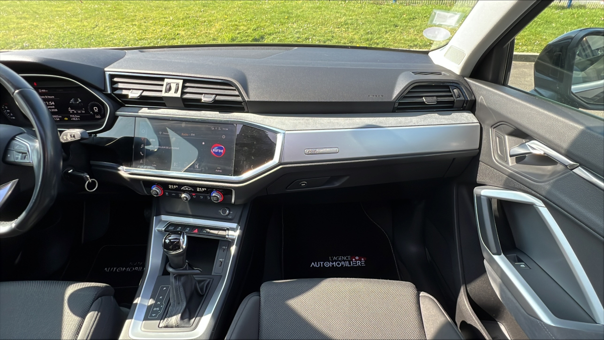 Audi Q3 — 30