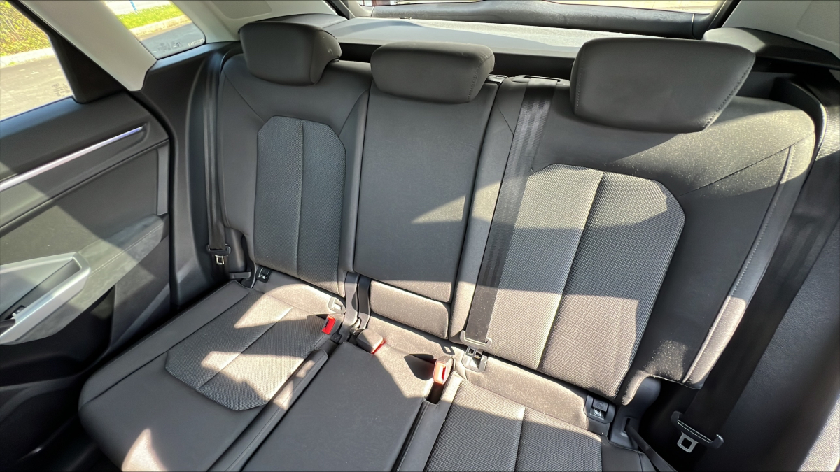 Audi Q3 — 24