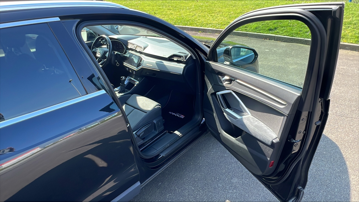 Audi Q3 — 21