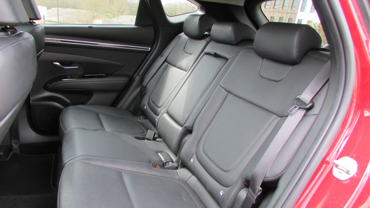 Hyundai Tucson — 15