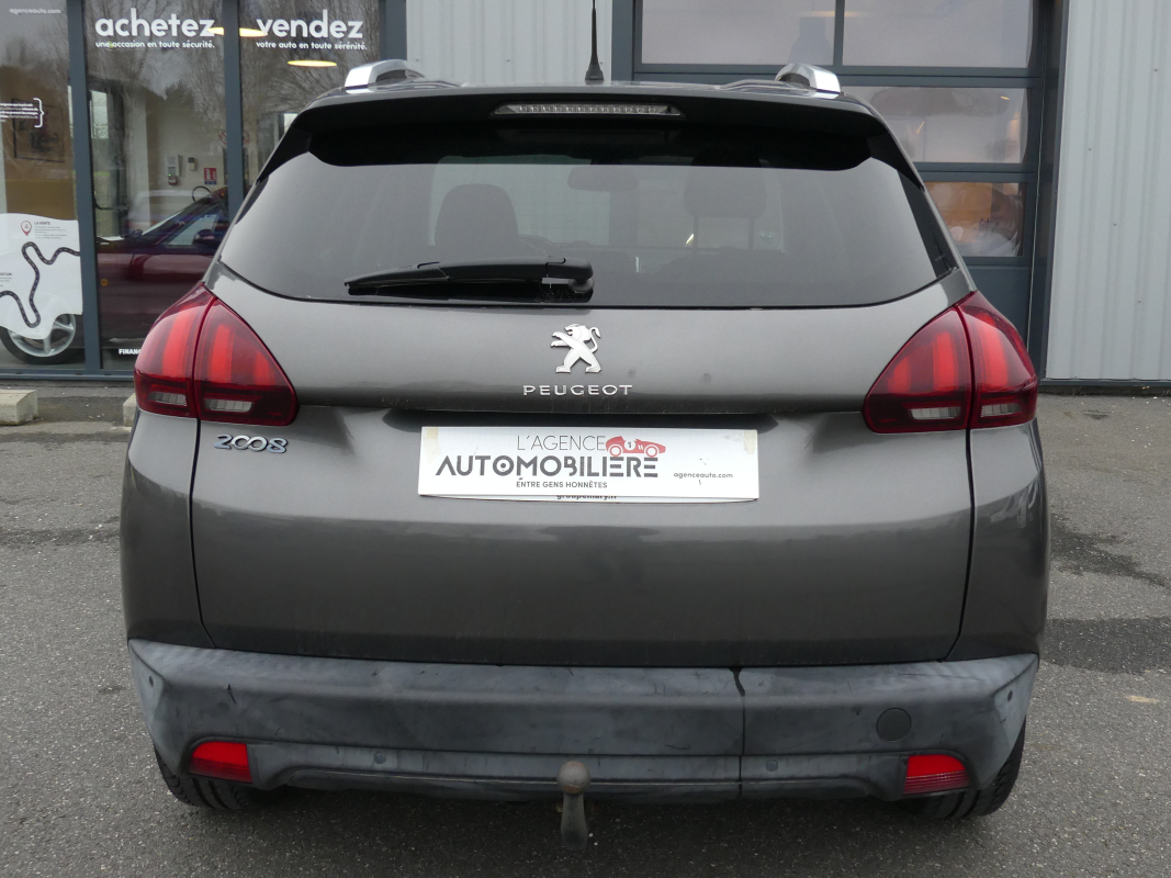 Peugeot 2008 — 4