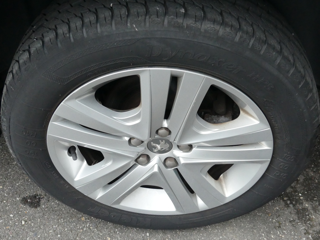 Peugeot 2008 — 21