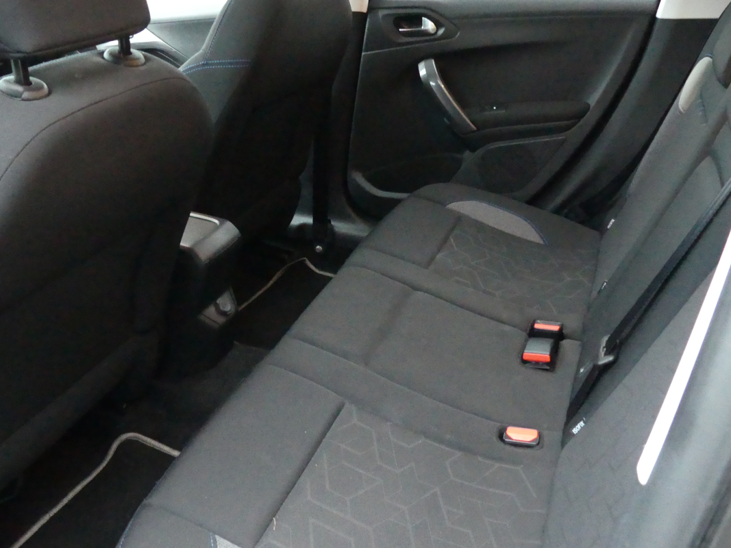 Peugeot 2008 — 11