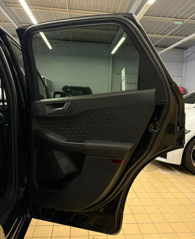 Ford Kuga — 27