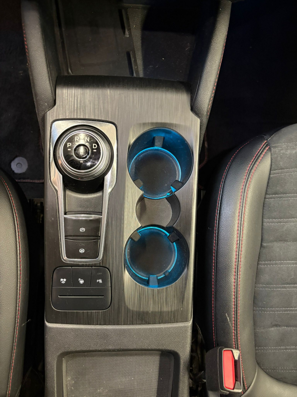 Ford Kuga — 19