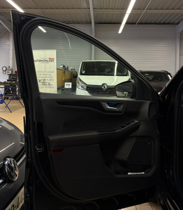 Ford Kuga — 24