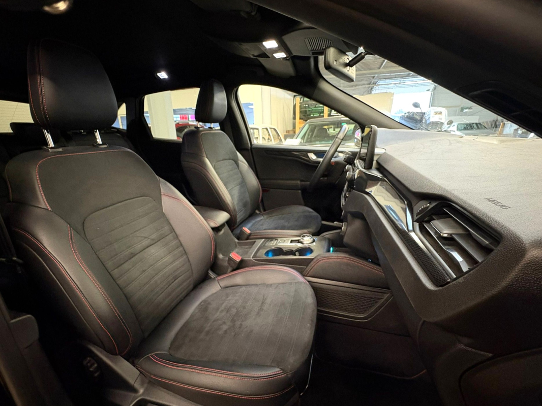 Ford Kuga — 12