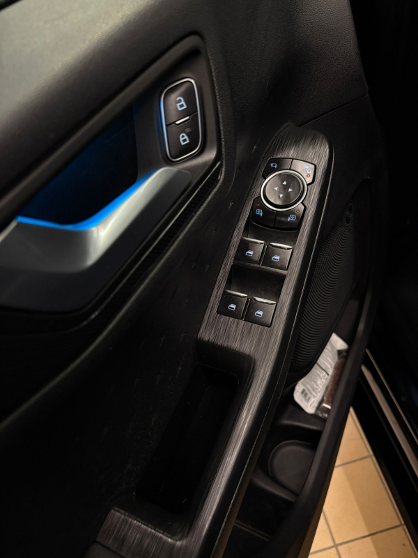 Ford Kuga — 22