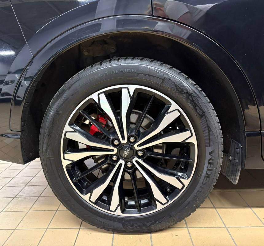 Ford Kuga — 31