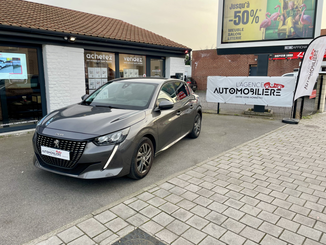 Peugeot 208 — 3