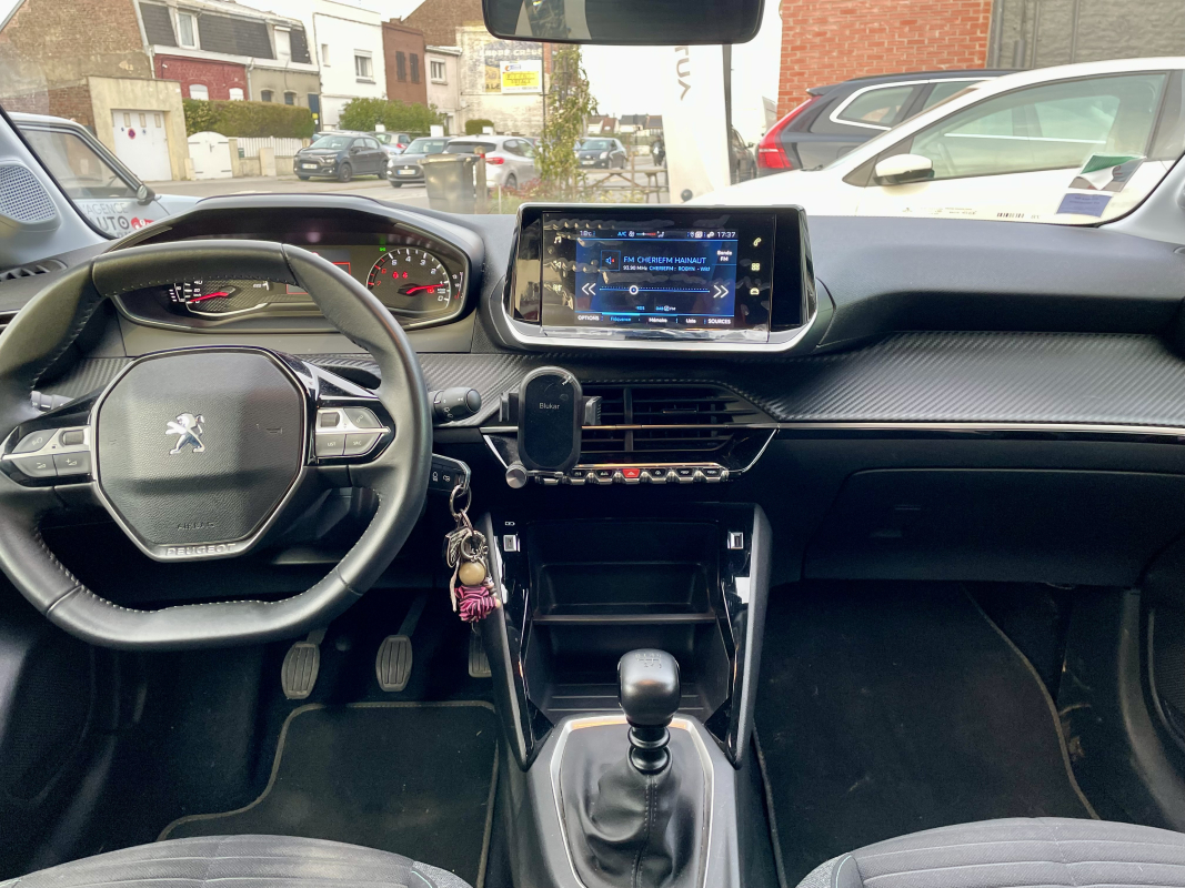 Peugeot 208 — 2