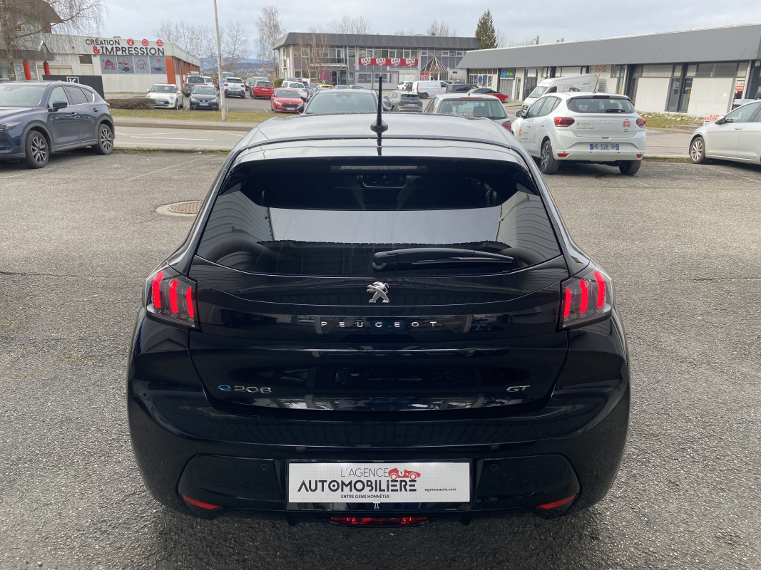 Peugeot e-208 — 6