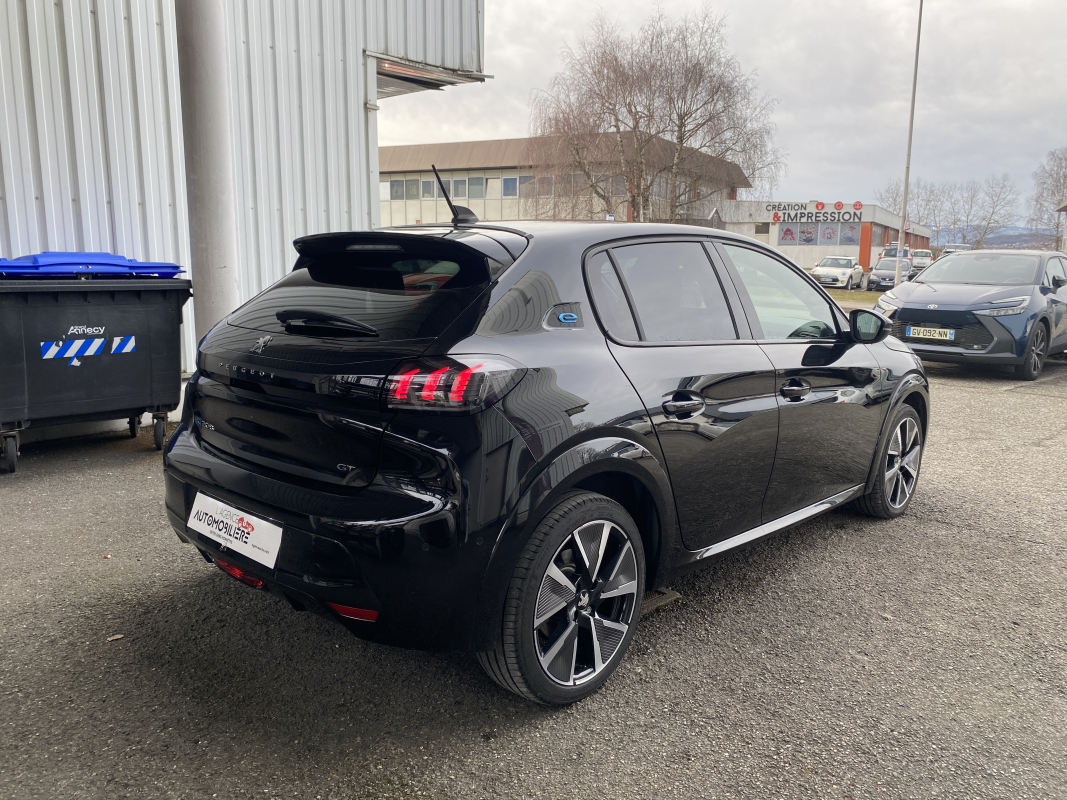 Peugeot e-208 — 5