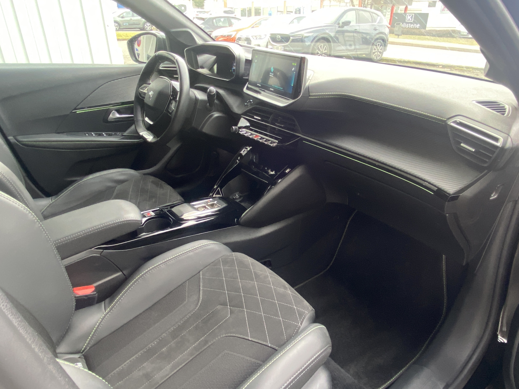Peugeot e-208 — 19