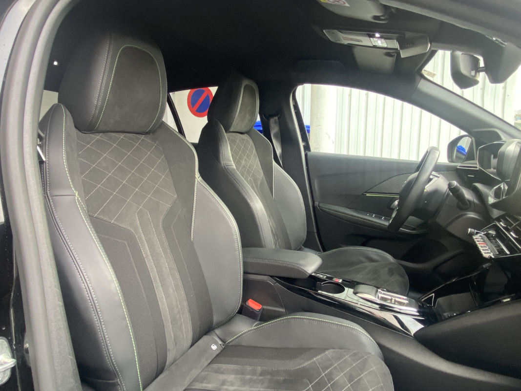 Peugeot e-208 — 16