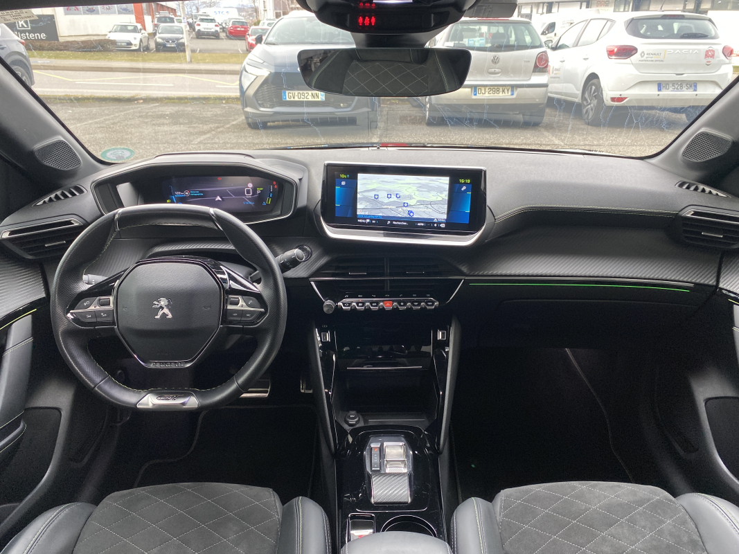 Peugeot e-208 — 13
