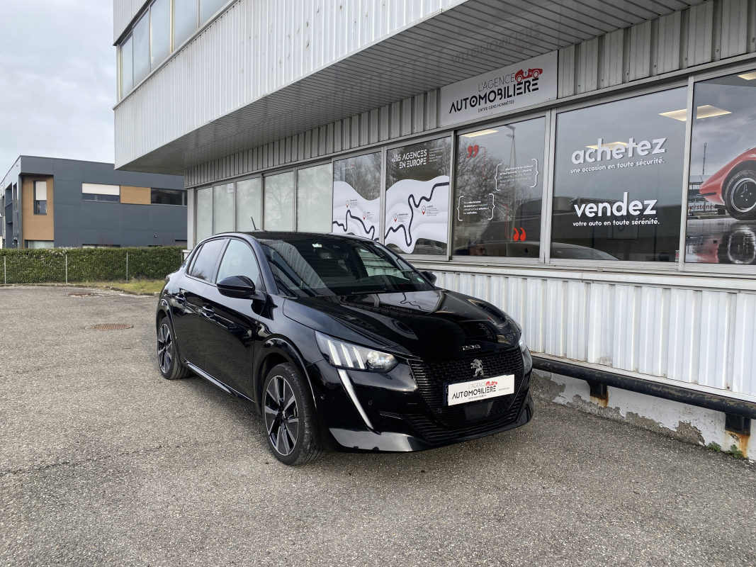 Peugeot e-208