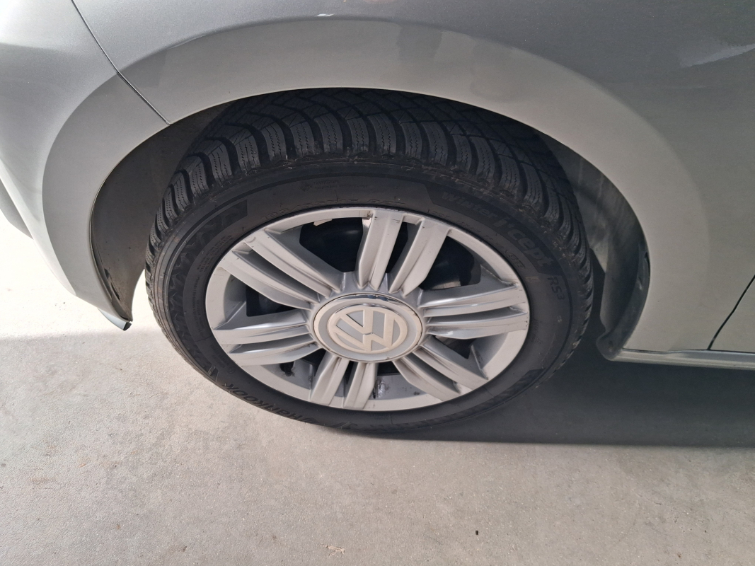 Volkswagen UP — 17