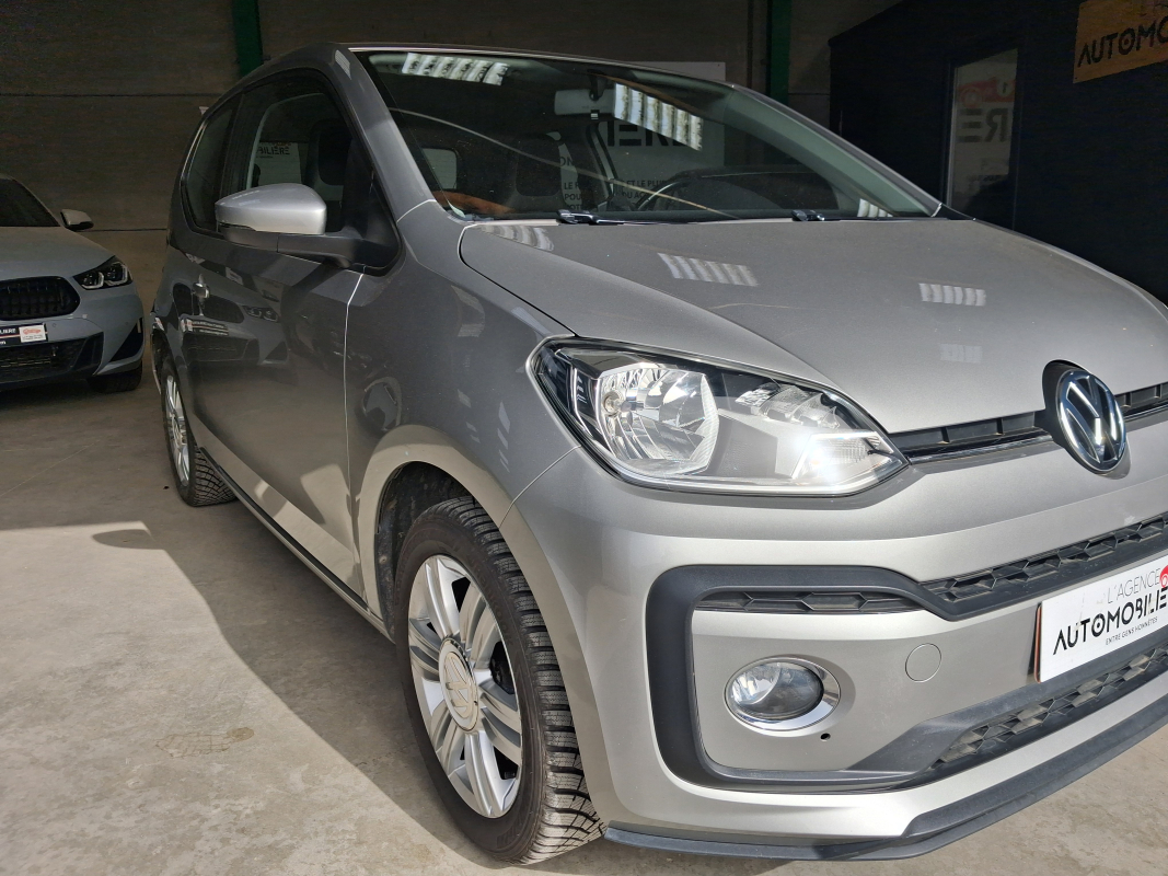 Volkswagen UP — 19