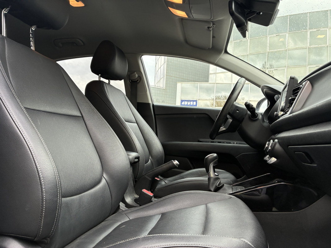 Kia Rio — 13