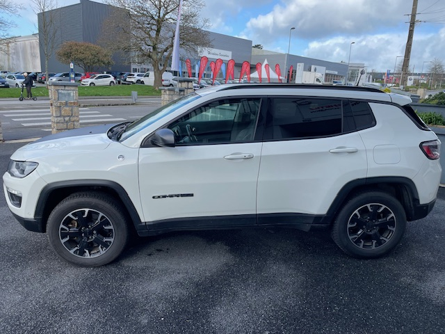 Jeep Compass — 4