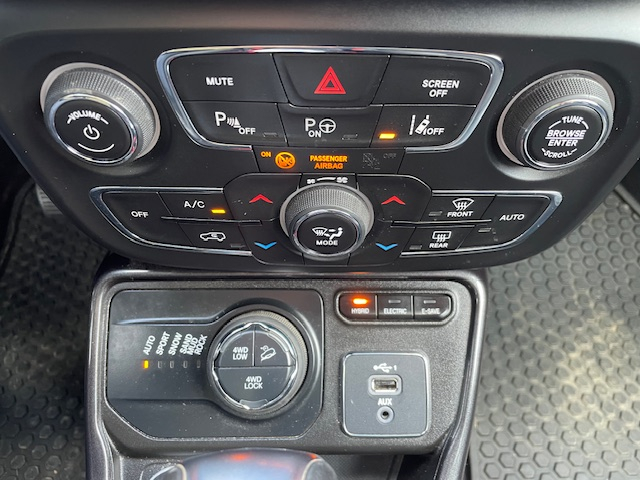 Jeep Compass — 10