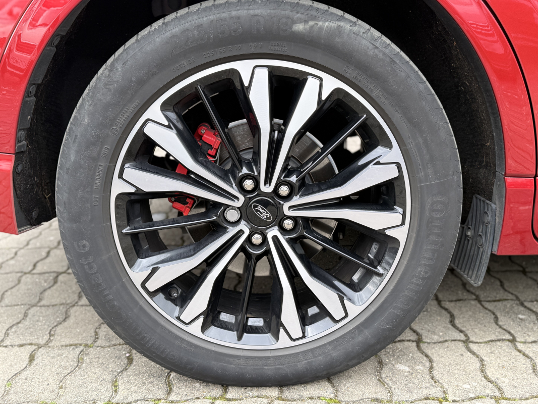 Ford Kuga — 21