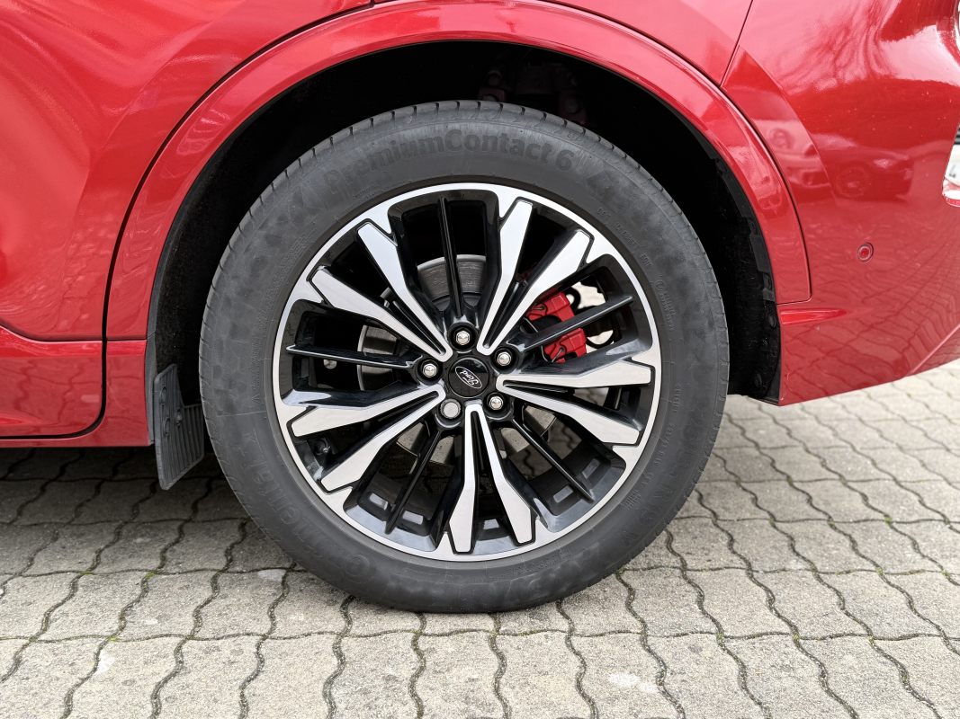 Ford Kuga — 22