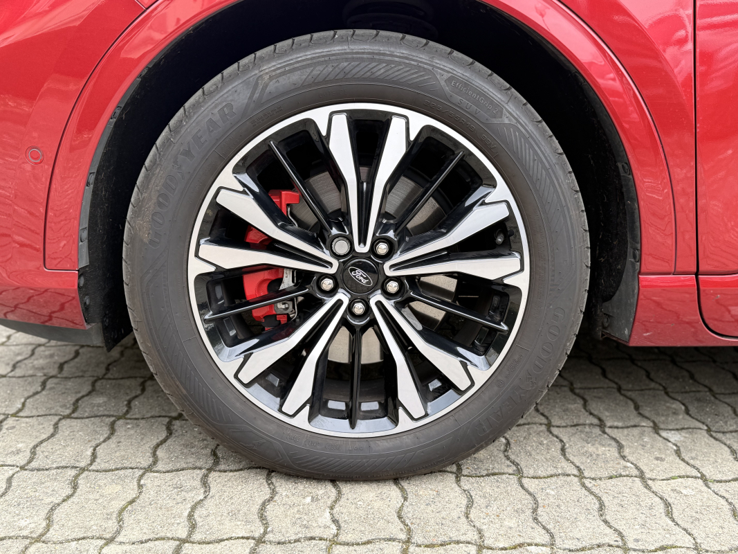 Ford Kuga — 23