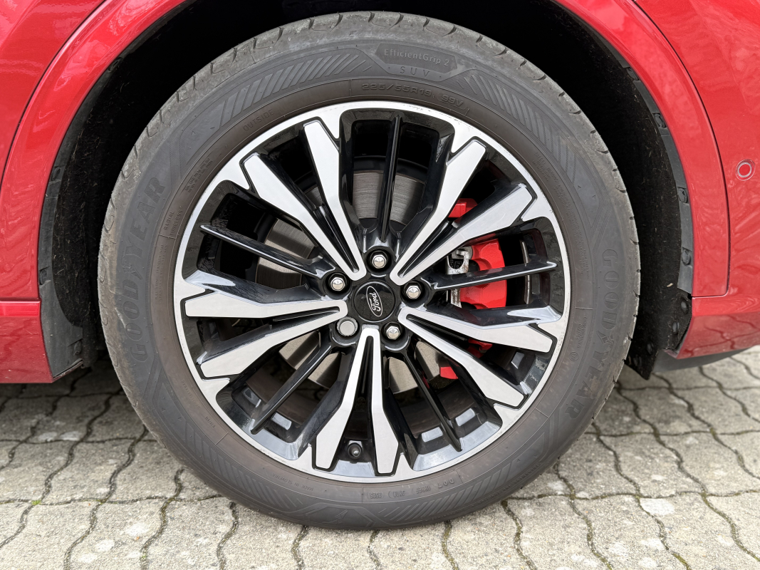 Ford Kuga — 24