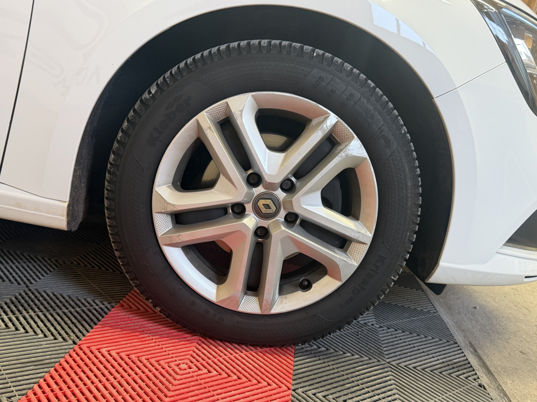 Renault Megane — 20