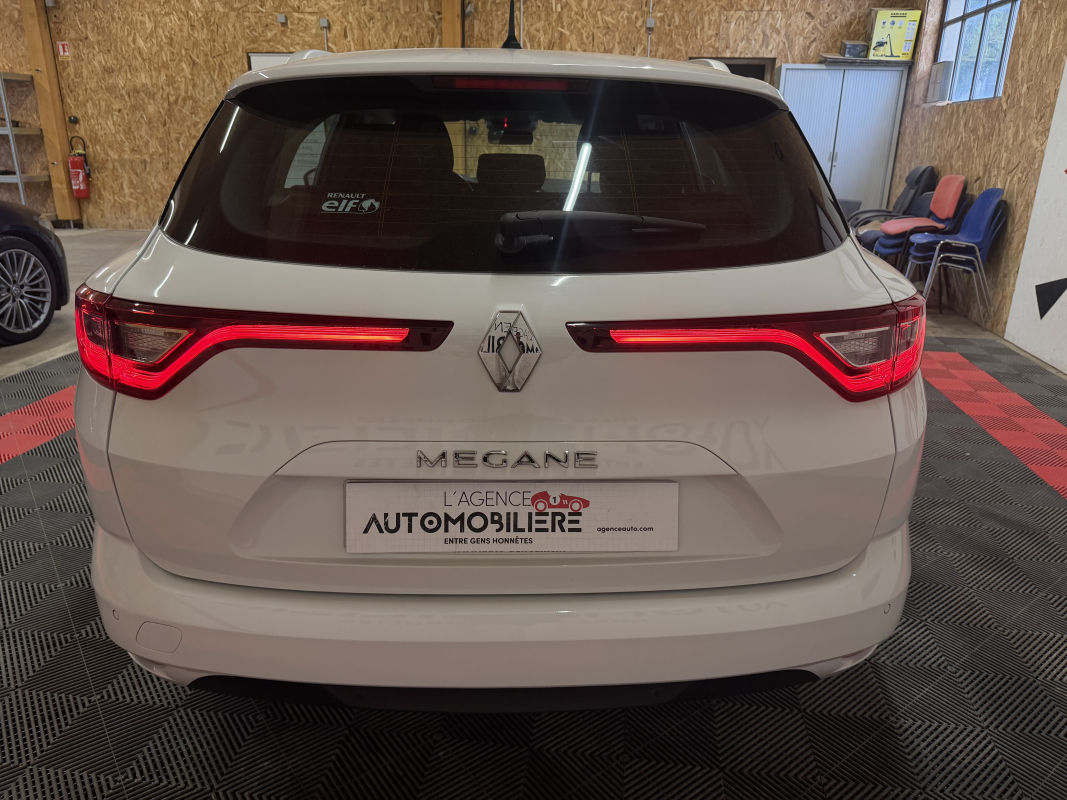 Renault Megane — 4