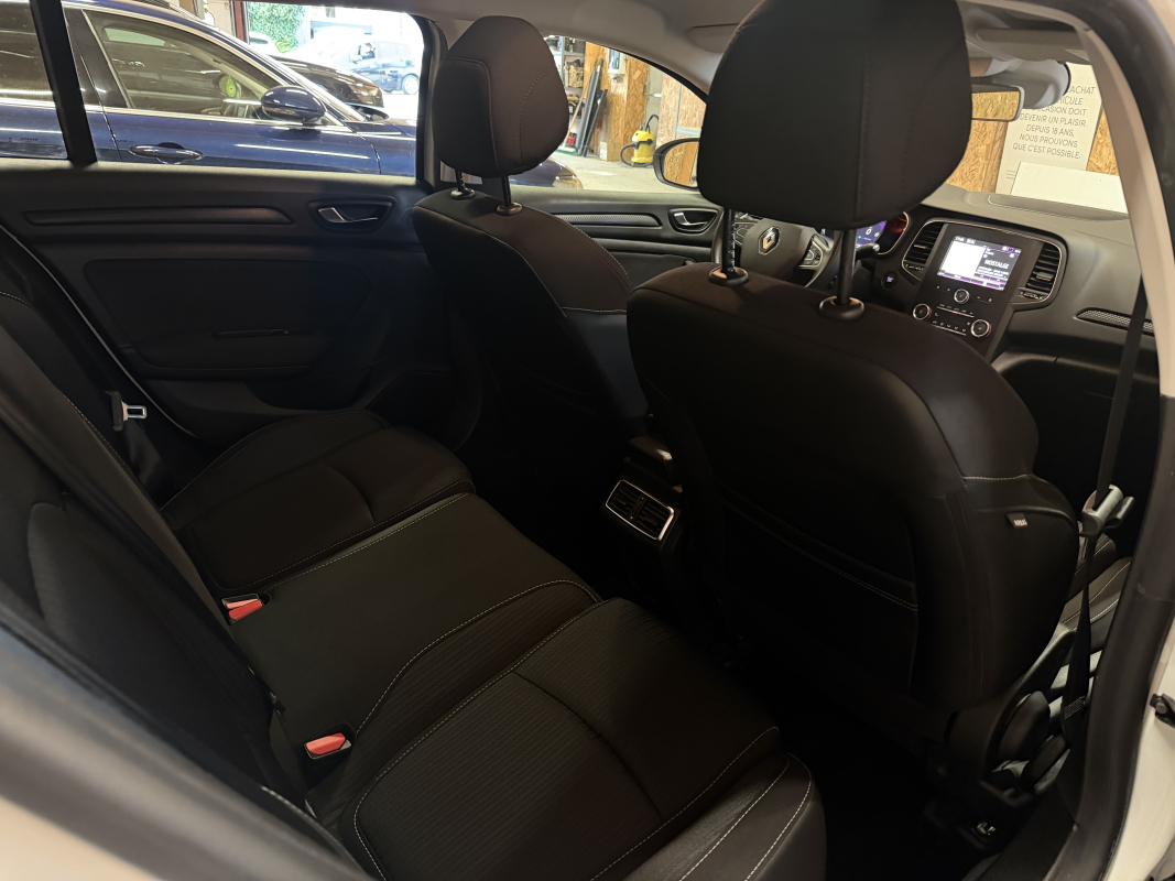 Renault Megane — 17