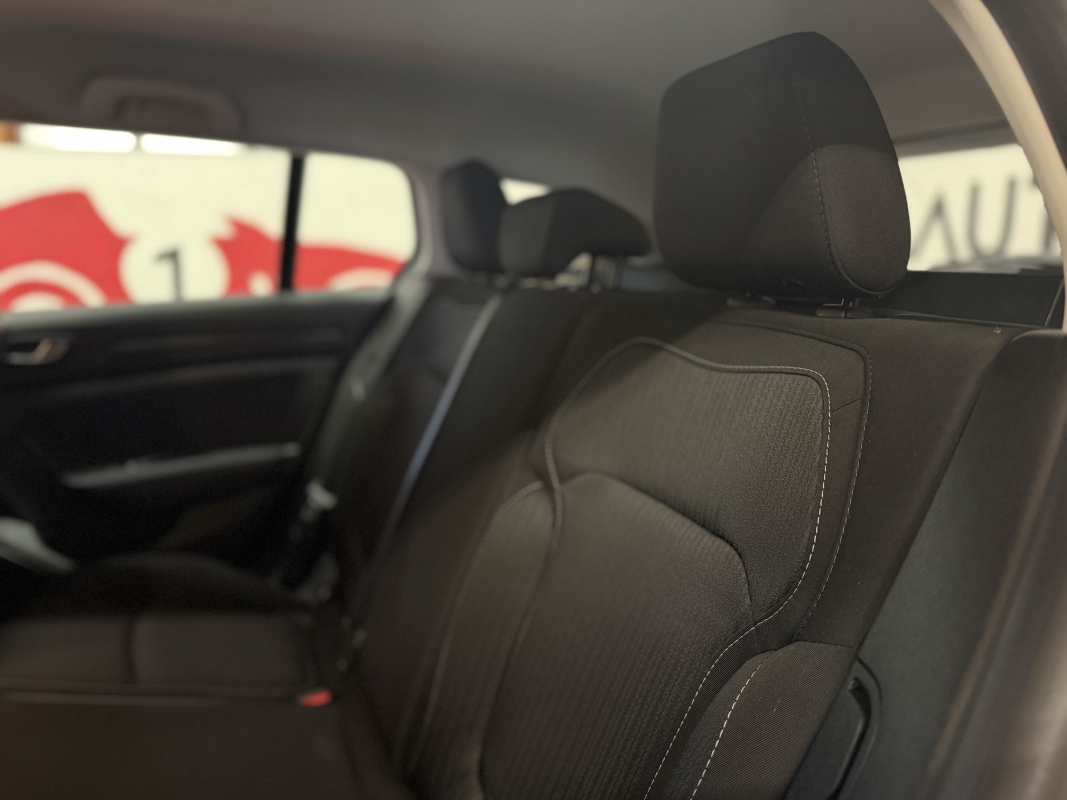 Renault Megane — 9