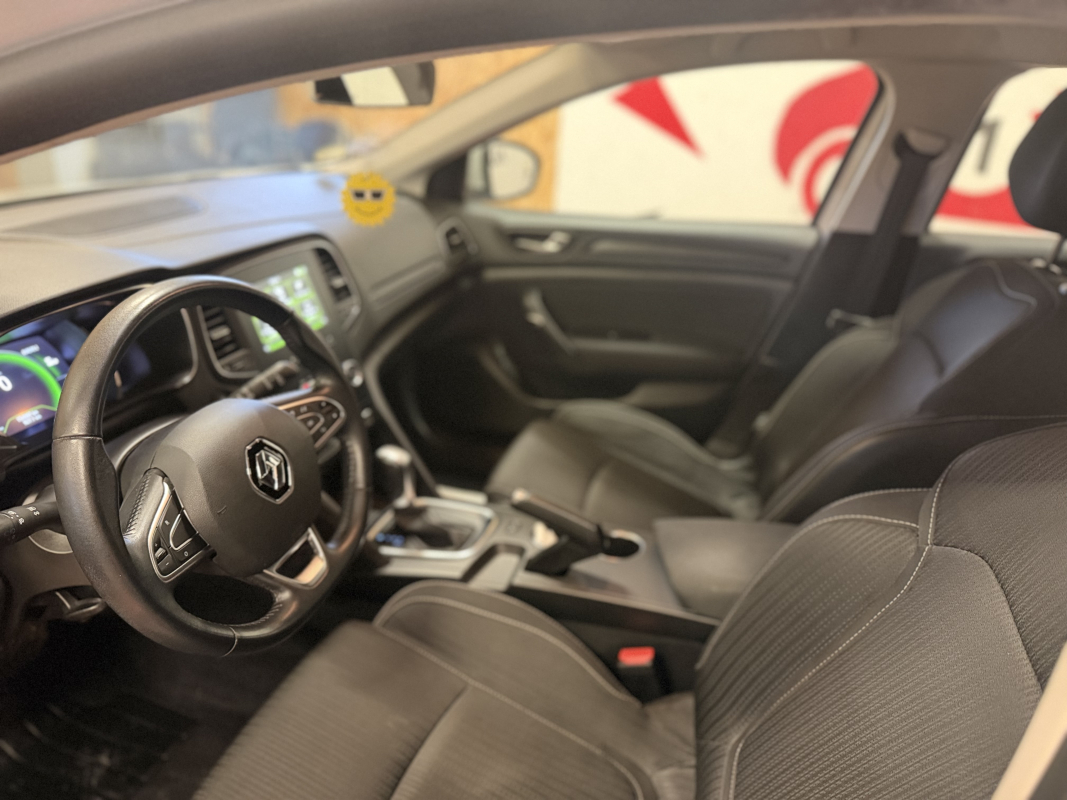 Renault Megane — 8