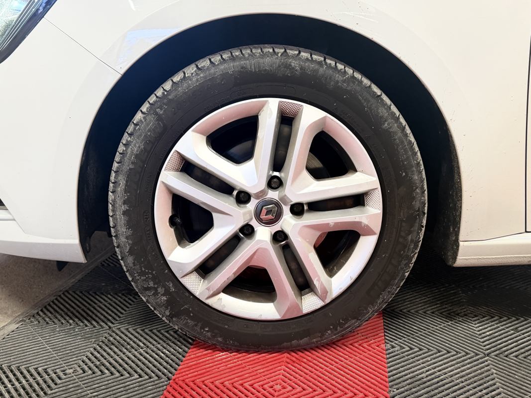 Renault Megane — 20