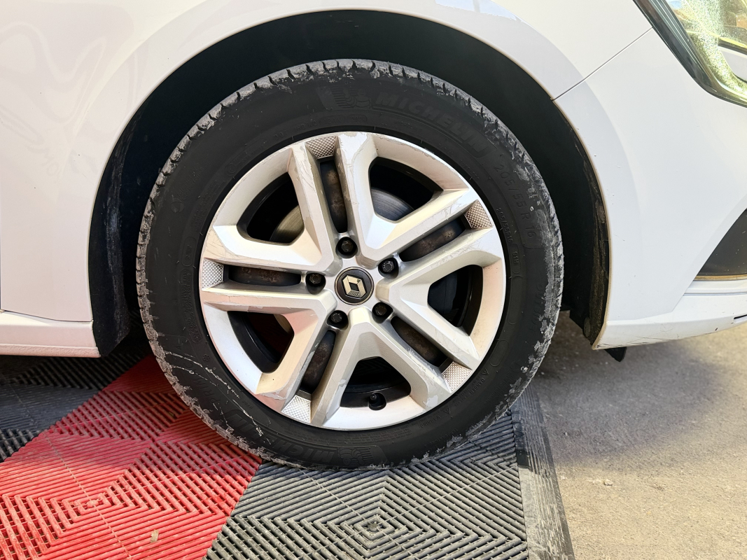 Renault Megane — 21