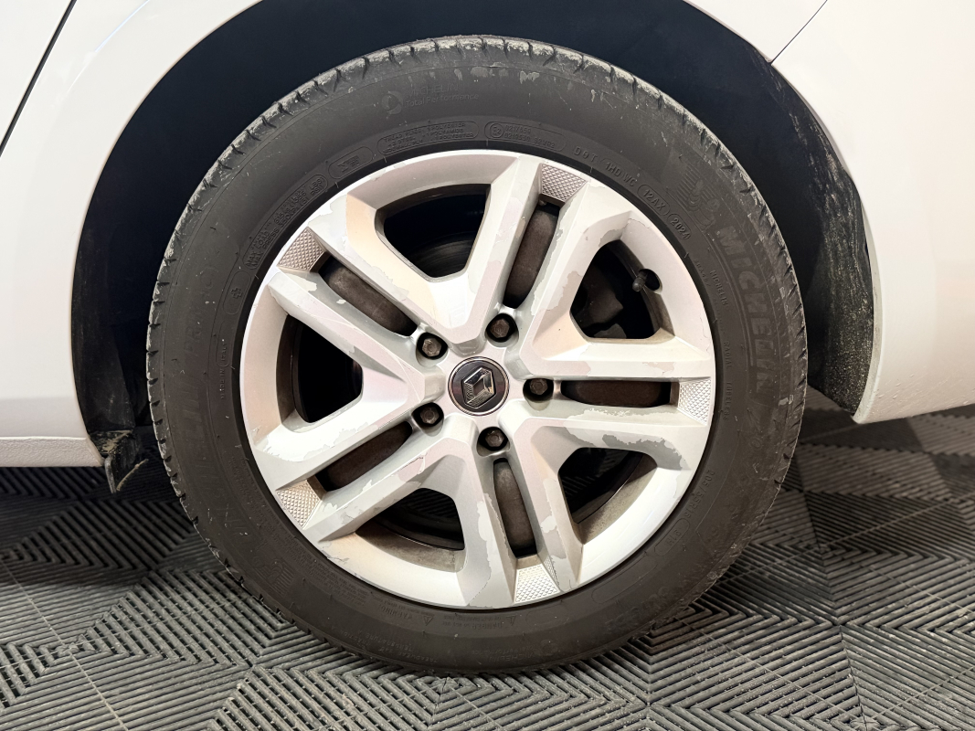 Renault Megane — 22