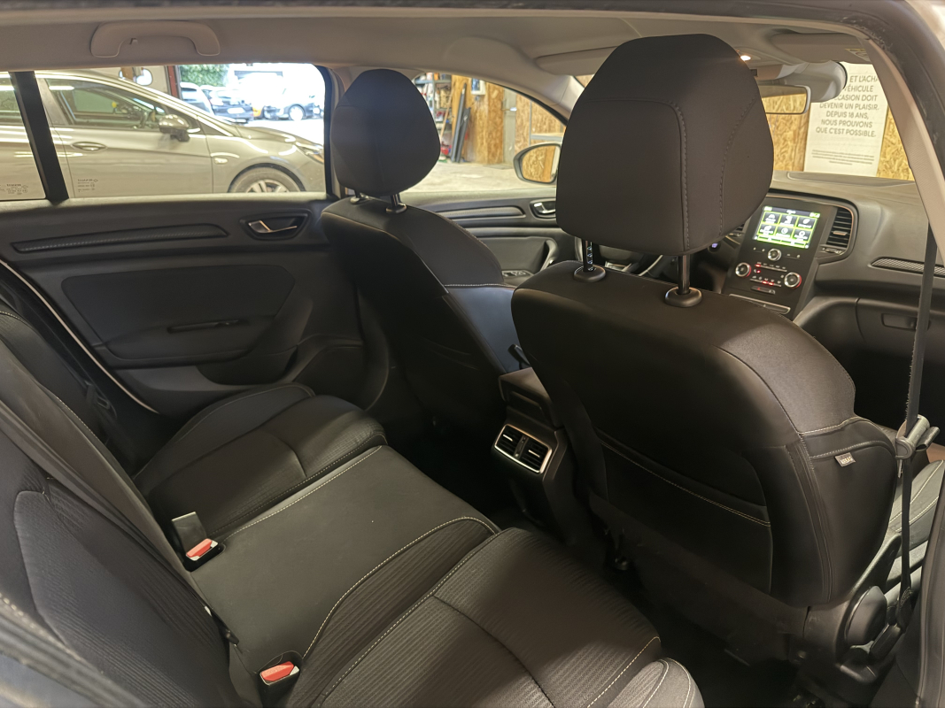 Renault Megane — 17