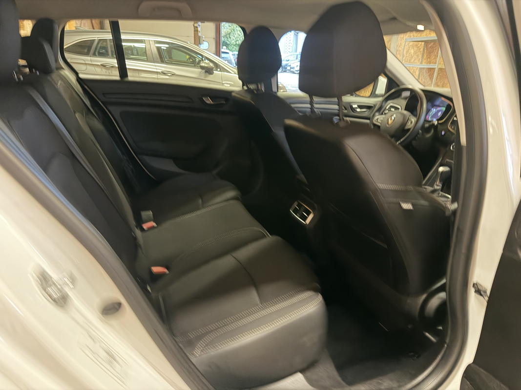 Renault Megane — 16